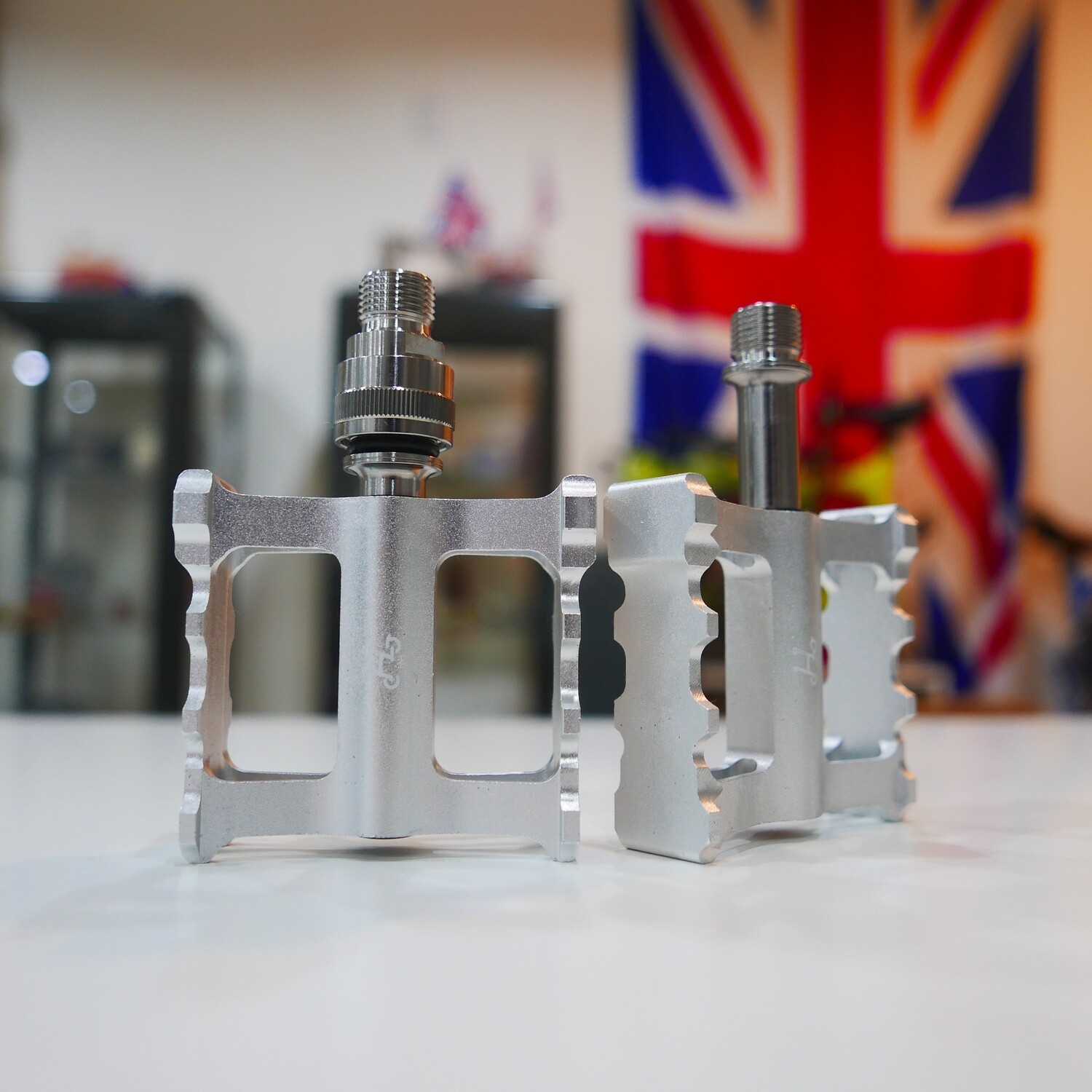 Brompton Detachable Titanium Spindle Pair Pedals (H&H)