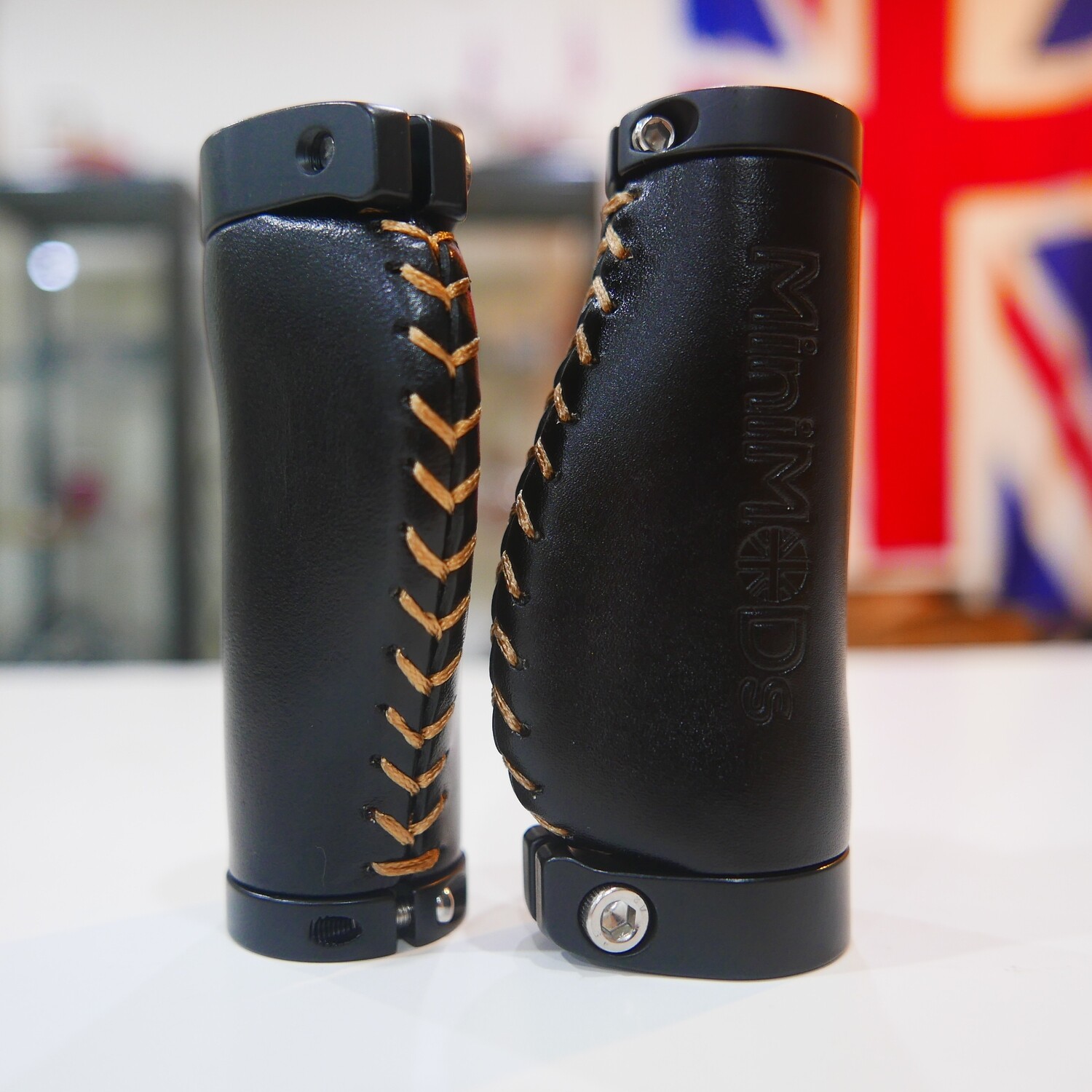 Short leather grips (Ergonomic or Straight) for Brompton M or H bar (MiniMODs), Color: Black, Shape: Ergonomic Palm Rest