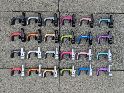 DT Dual Tone Universal Adjustable Front Hook (H&amp;H)