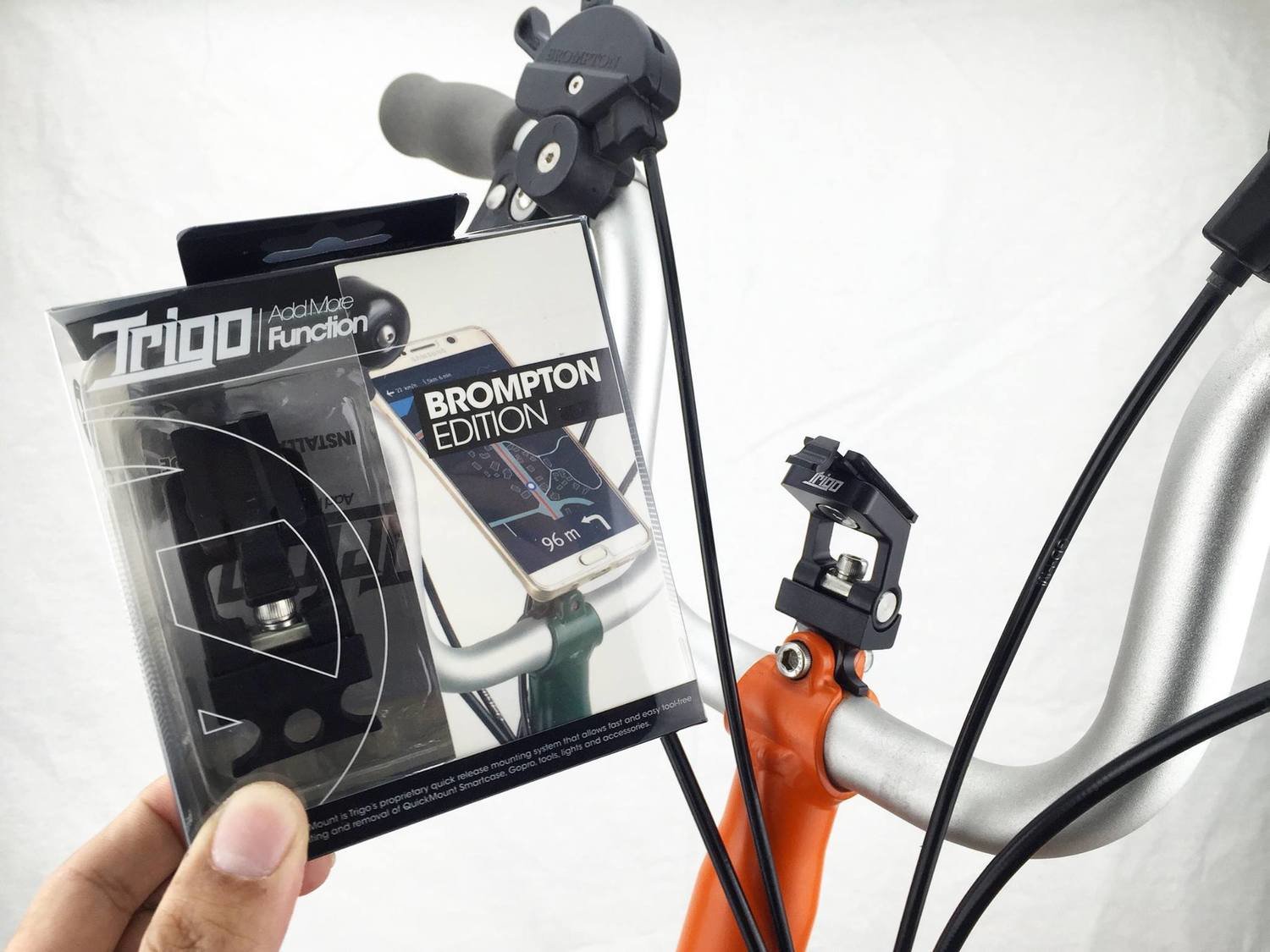 Angle corrected Phone Mount for Brompton Stem Bolt Center (Trigo)