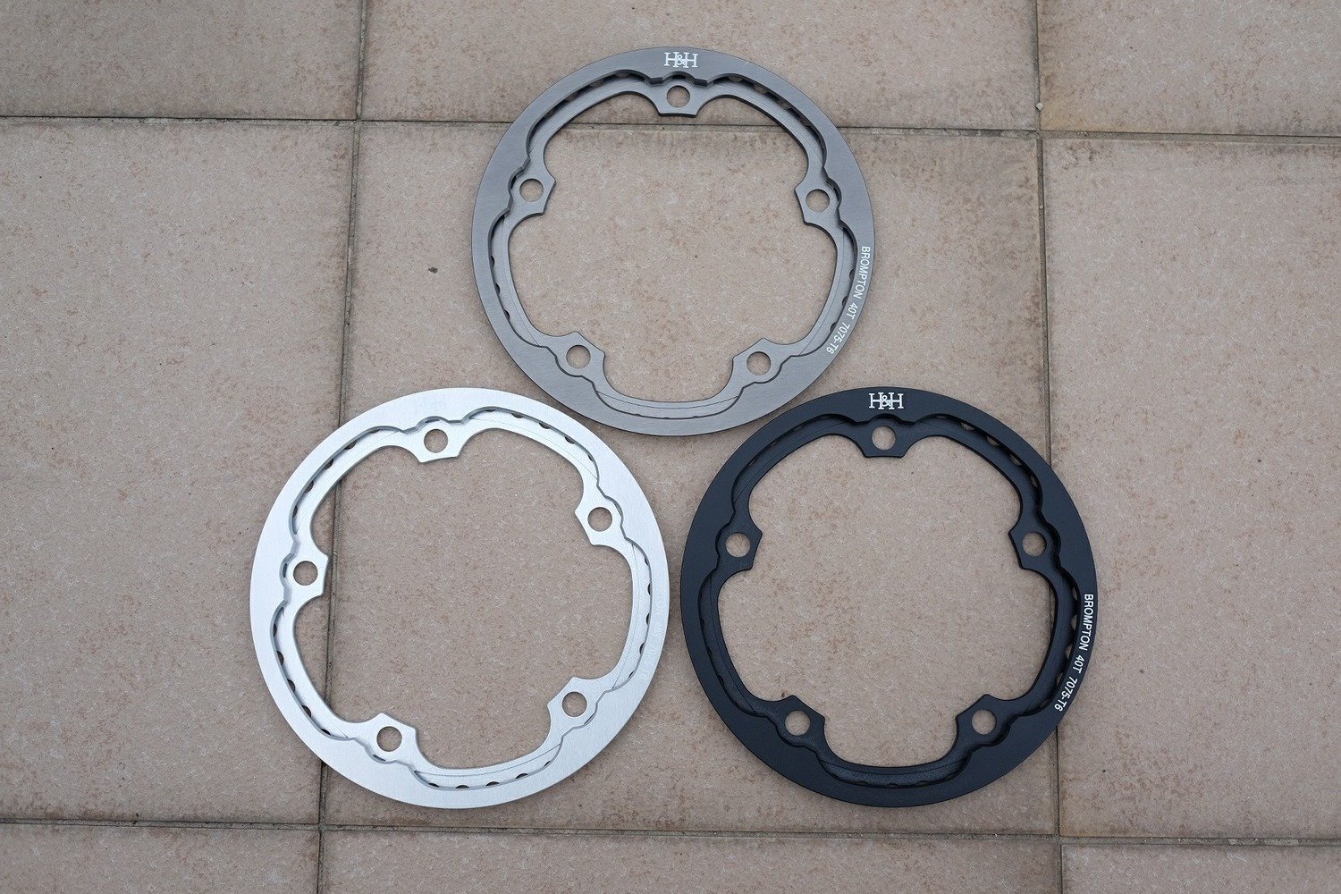 40T/44T Unibody Chainring with Cover BCD130 for Brompton (H&amp;H), Colour: Black