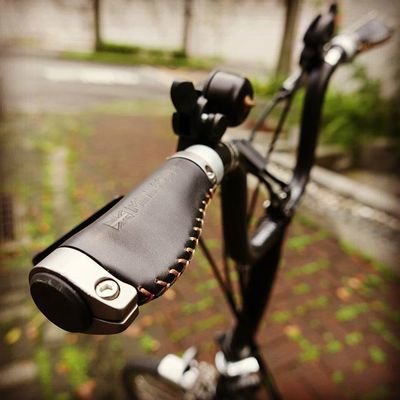 Short leather grips (Ergonomic or Straight) for Brompton M or H bar (MiniMODs)