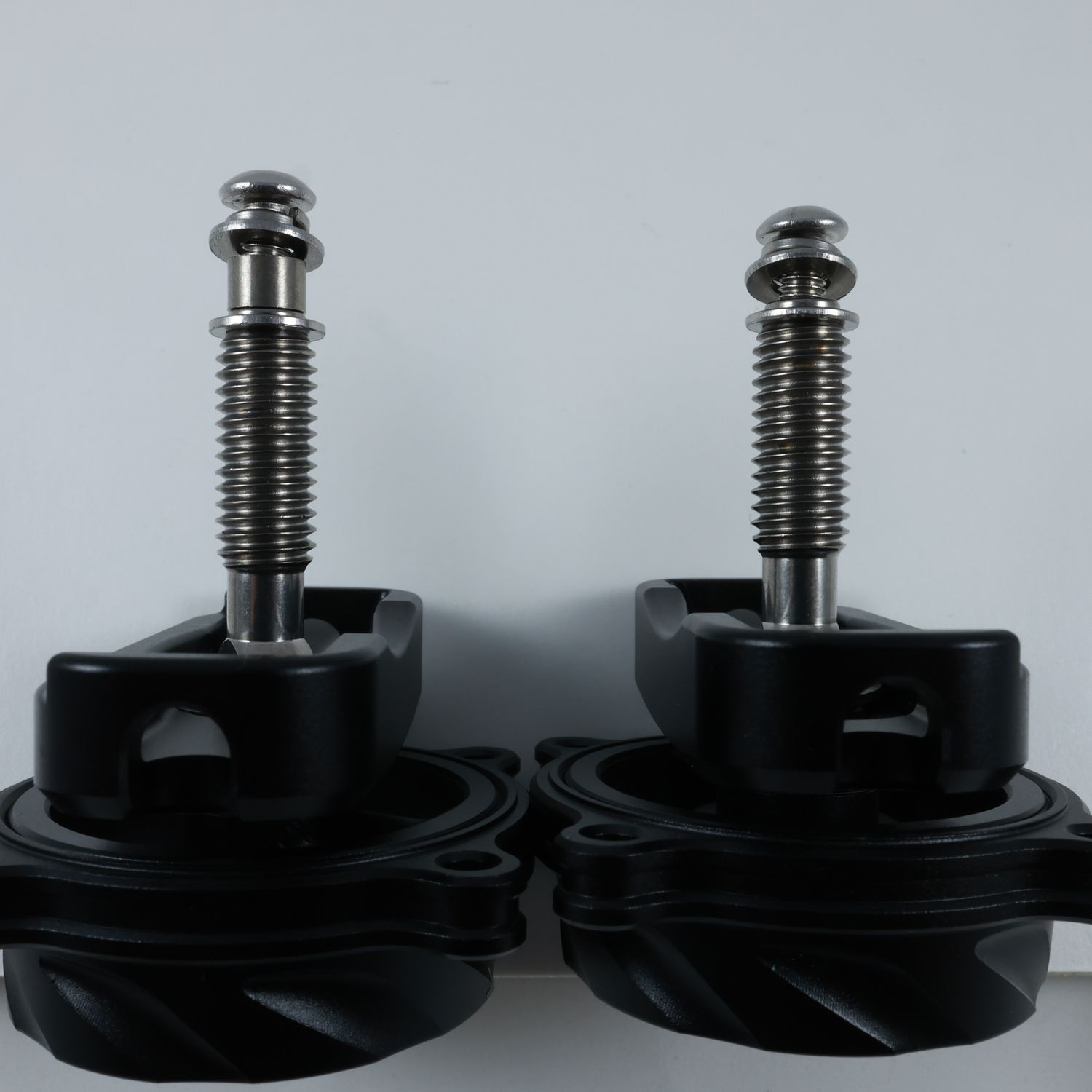 MiniMODs Single Spoke Knob Hinge Clamp & Plate