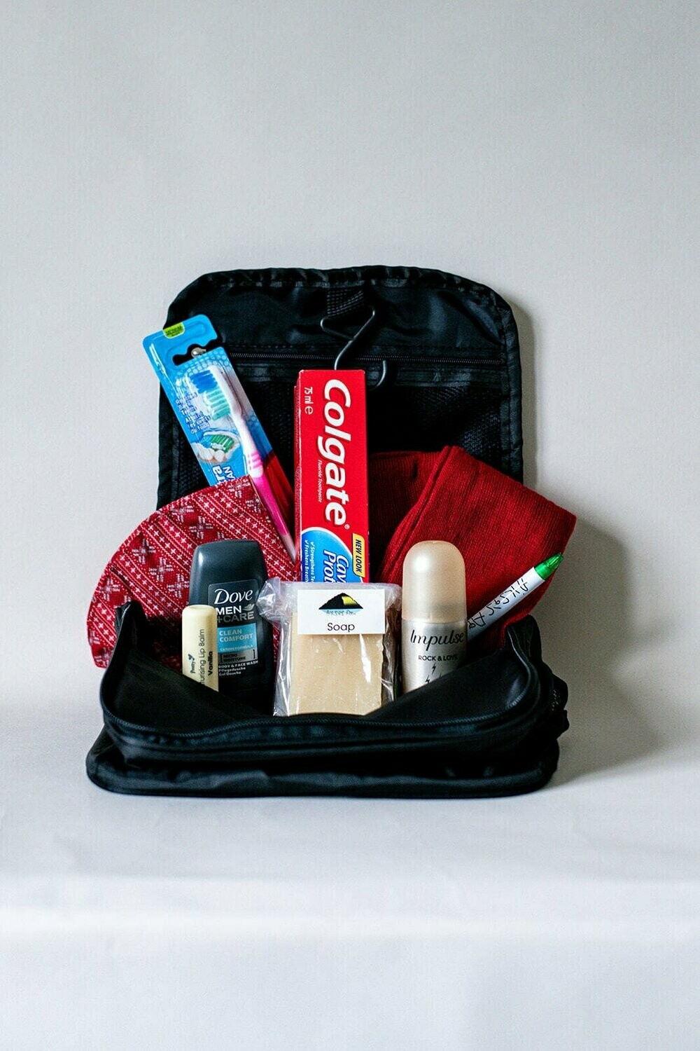 The Ailsa’s Aim Men’s Wash Pack