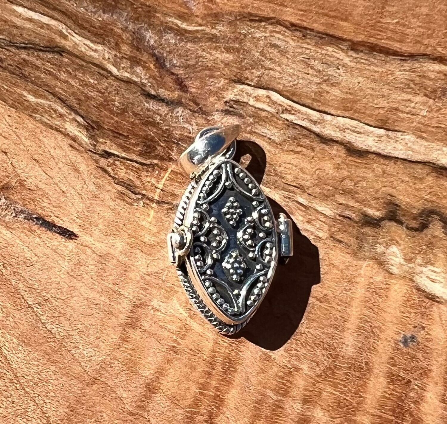 Sterling Silver Pointed Oval Locket