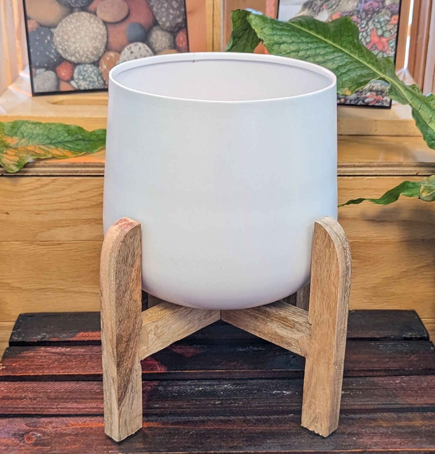 7" White Metal Pot With Wood Stand