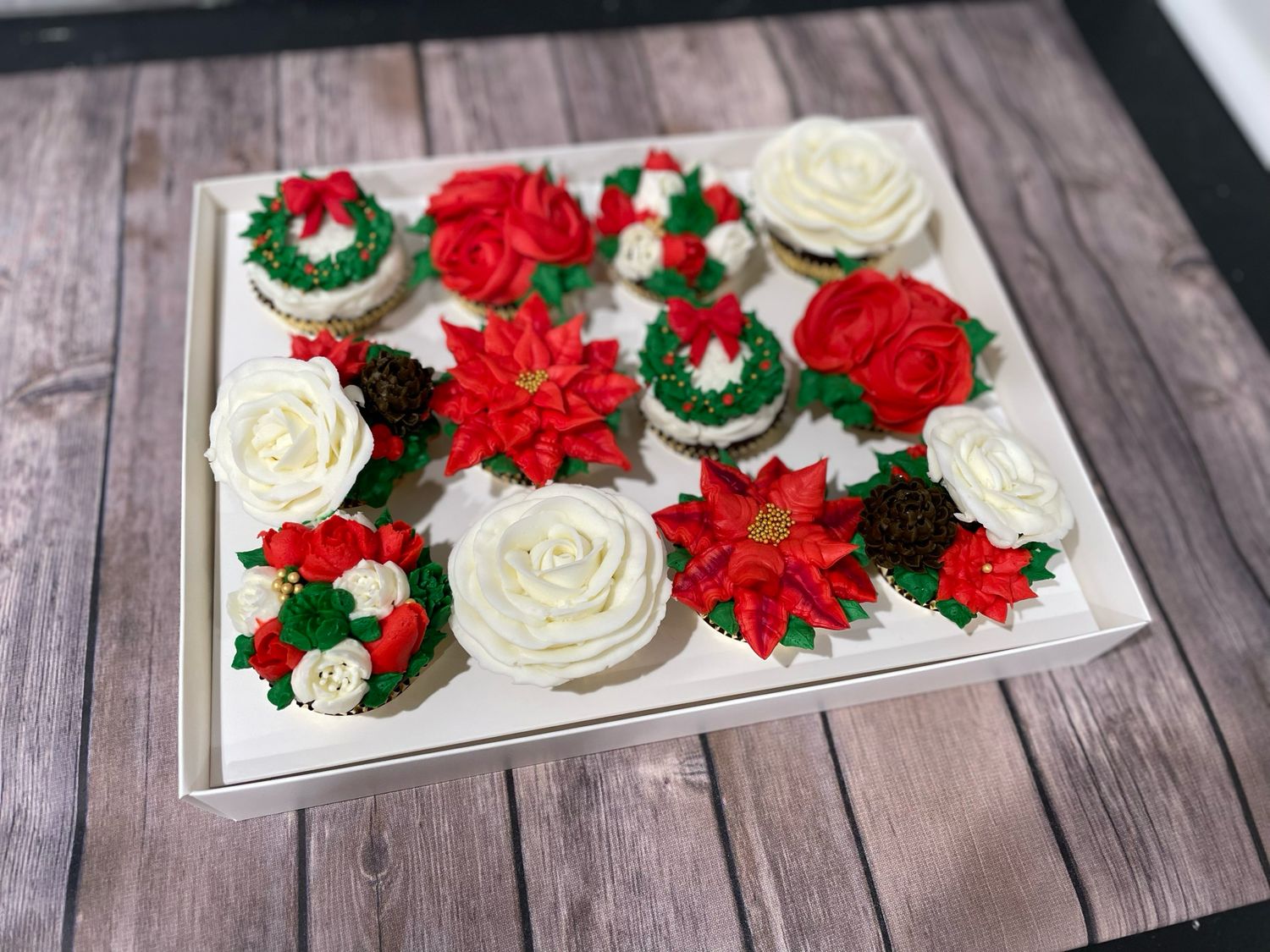Christmas Cupcake BOXED DOZEN