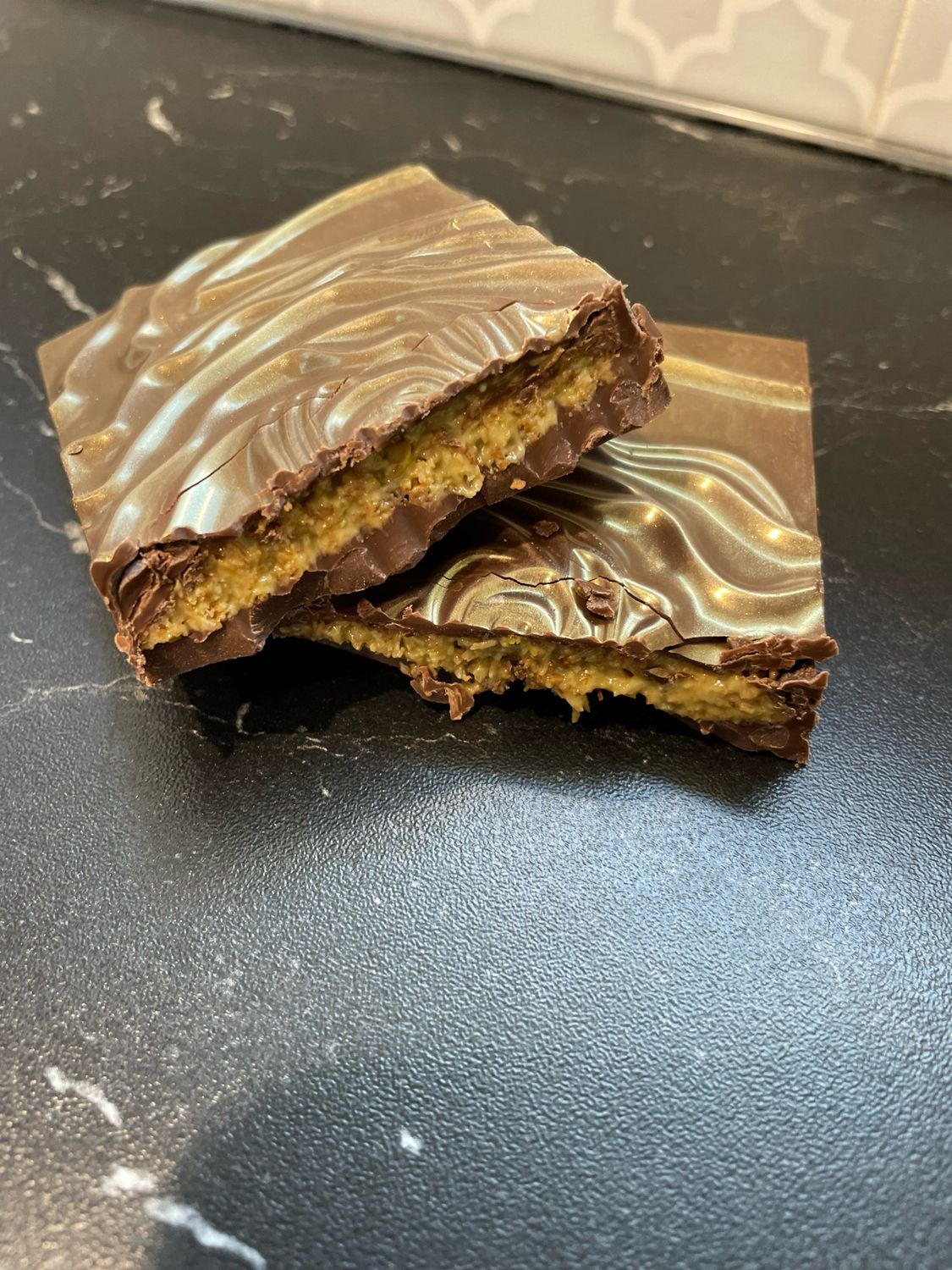 Large Pistachio DUBAI Bar