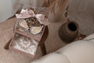 Oyster Candles &amp; Gift Boxes