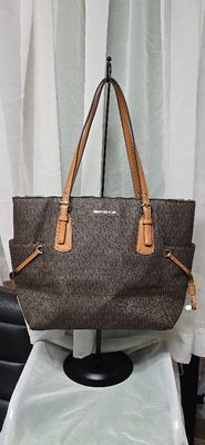 Michael Kors Voyager