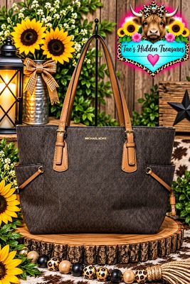 Michael Kors Voyager