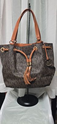 Michael Kors Jet Set Large Tassel Drawstring Tote