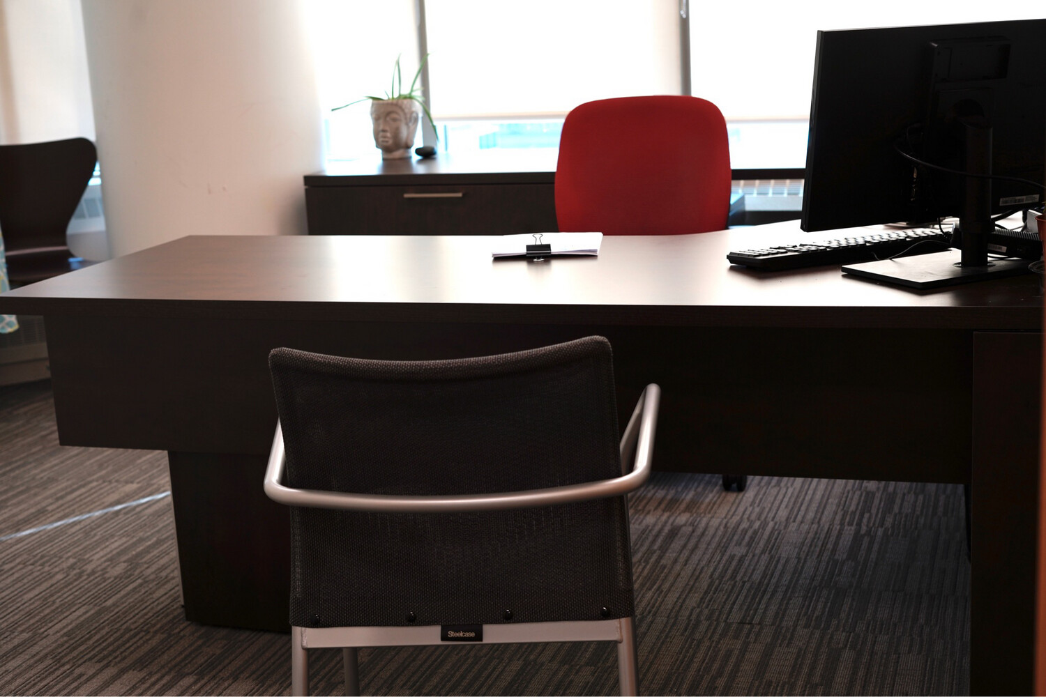 Private Office 2216 140 Sqft Window View Shop private-office-2216-140-sqft-window-view-shop