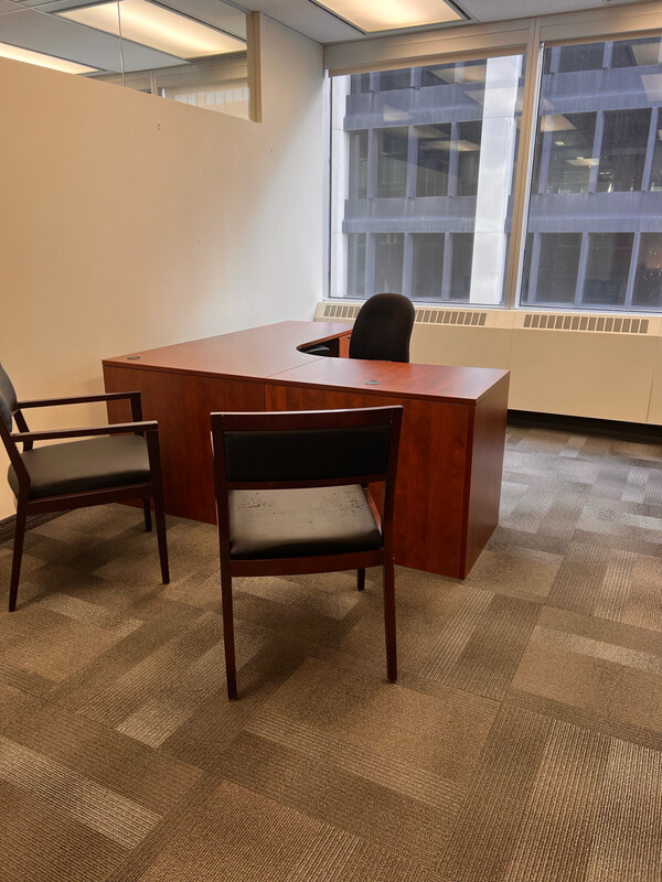 Private Office #1718 - 150 sqft -  Window View