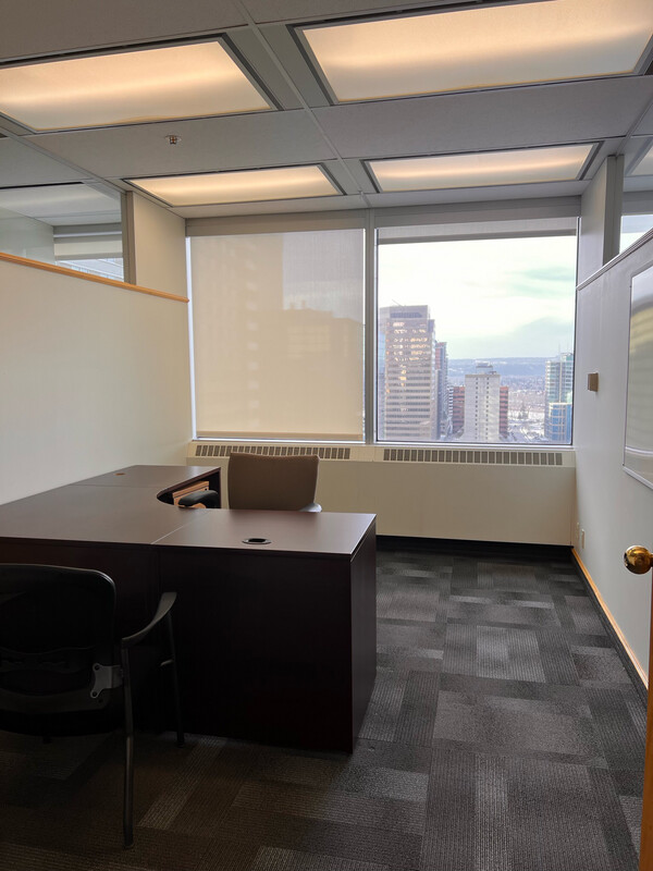 Private Office #1715 - 135 sqft -  Window View