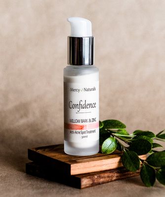 All Natural Confidence: Willow Bark and Zinc Acne Spot Treatment