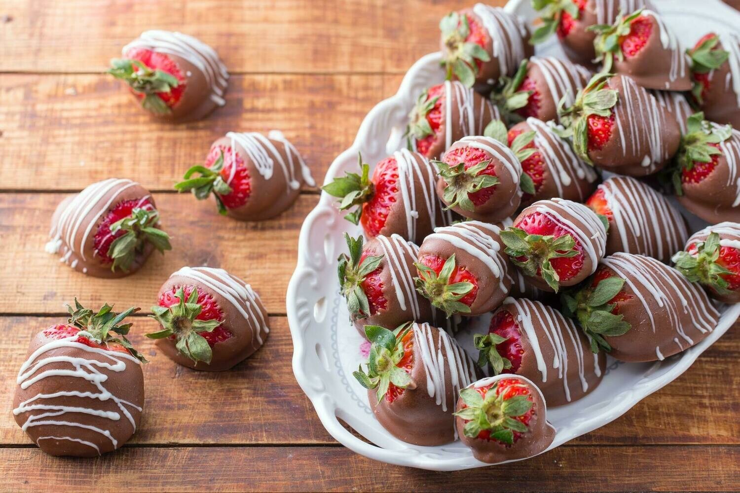 THE Chocolate Covered Strawberries