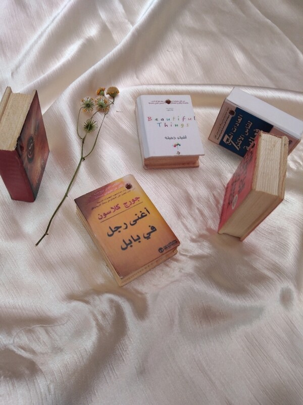 Wooden books| livres en bois