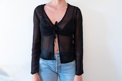 Front-binding blouse