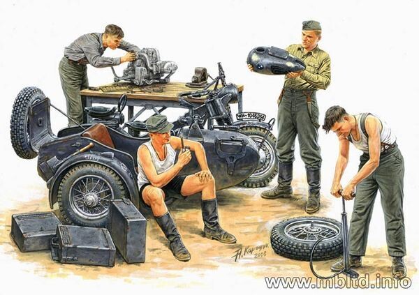 MASTER BOX MB3560 1/35 German Motorcyle Repair Crew (ONLY FIGURES)