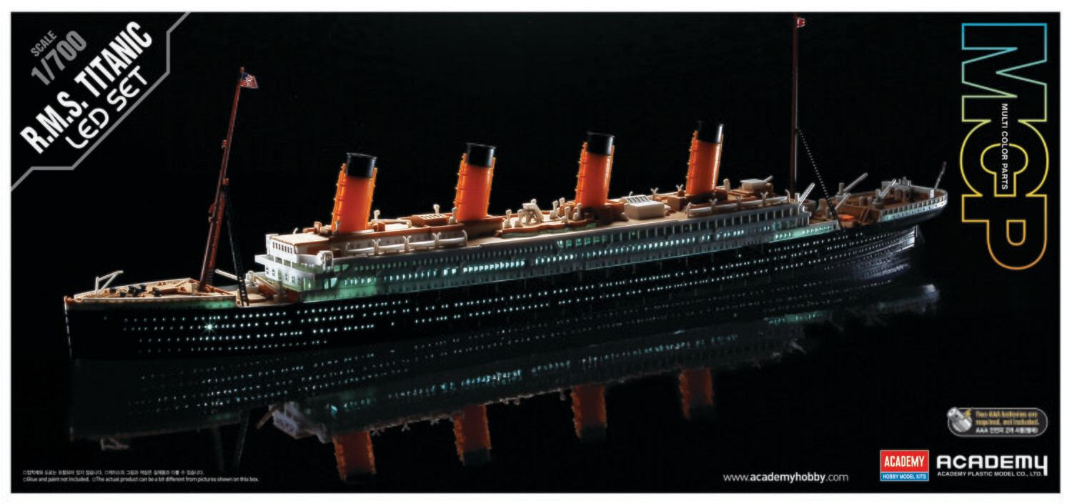 Academy 14220 1/700 R.M.S. TITANIC + LED SET MCP