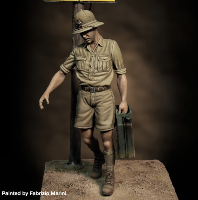 Royal Model RM850 1/35 Italian Soldier w/ jerry can
