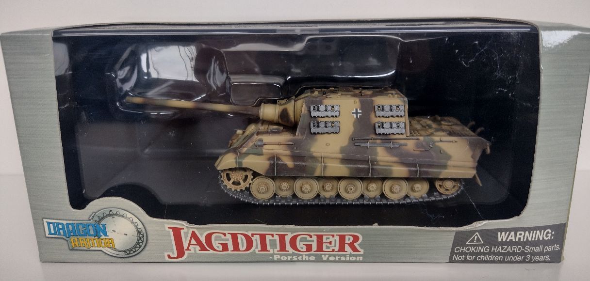 DRAGON ARMOR DR60127 1/72 Jagdtiger ( Porsche Version ),Sd. Kfz.186, Germany 1944