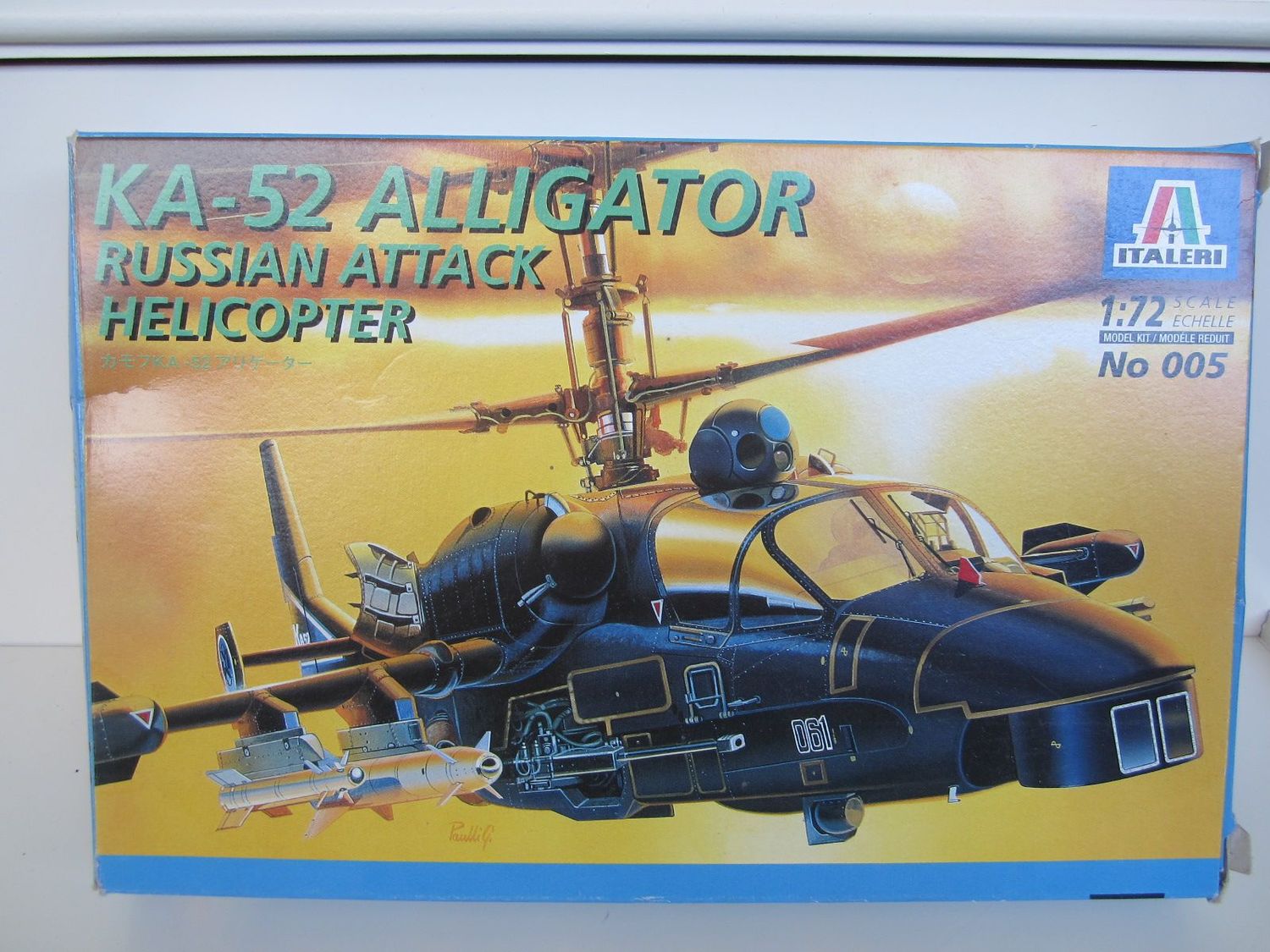 Italeri IT005 1/72 KA-52 ALLIGATOR RUSSIAN ATTACK HELICOPTER - Box mit leichten Lagerspuren !!