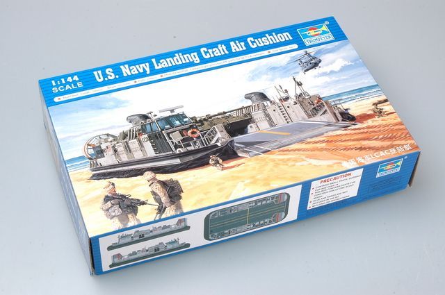 Trumpeter TR00107 1/144 USMC Landing Craft Air Cushion
