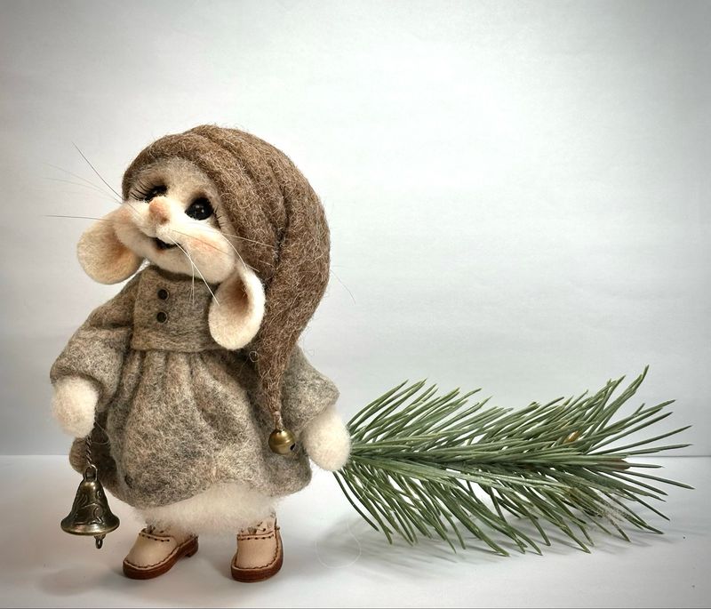 Musejenta Ingrid ringer julen inn🛎️ 17cm