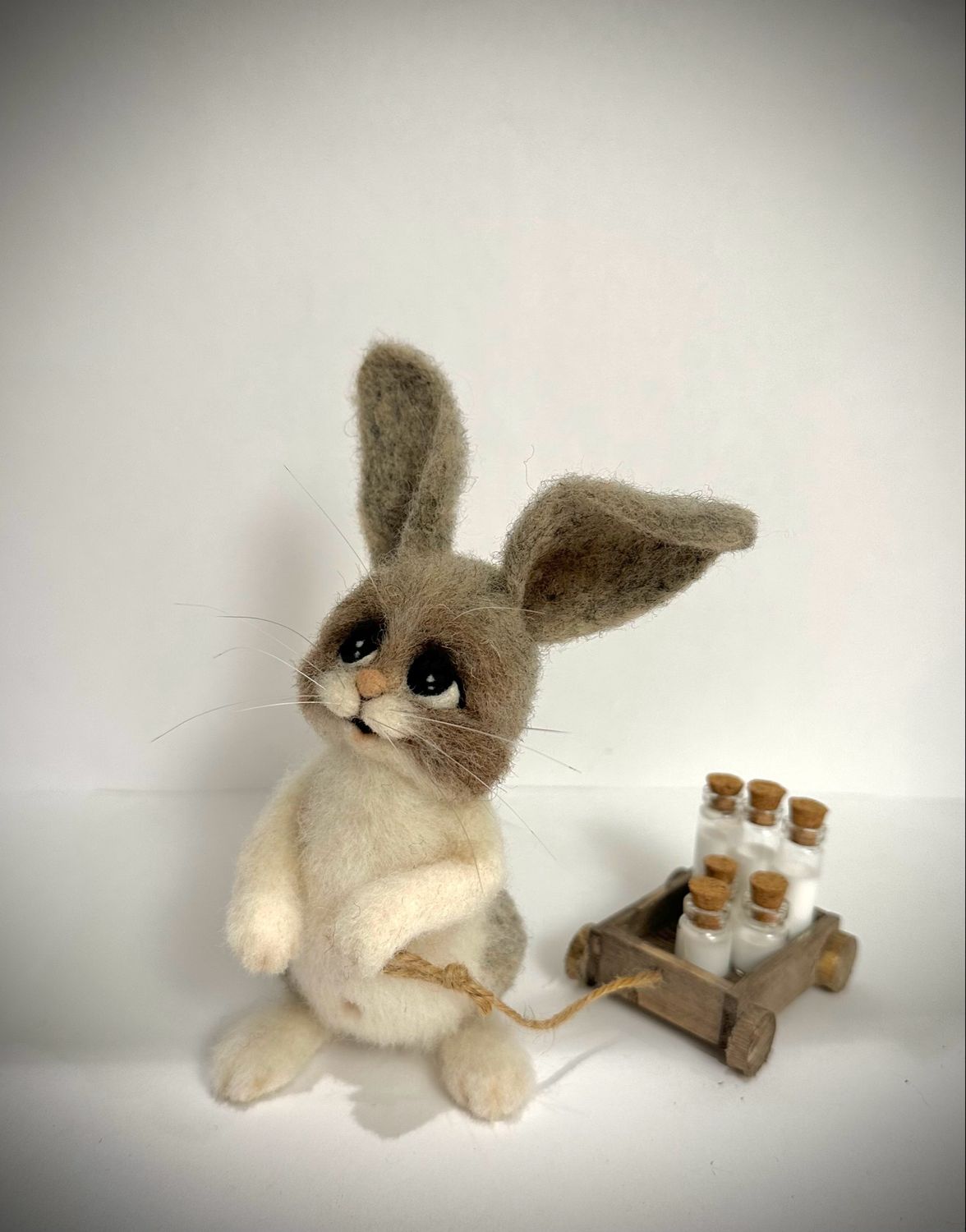 Vårharen Felix 16cm