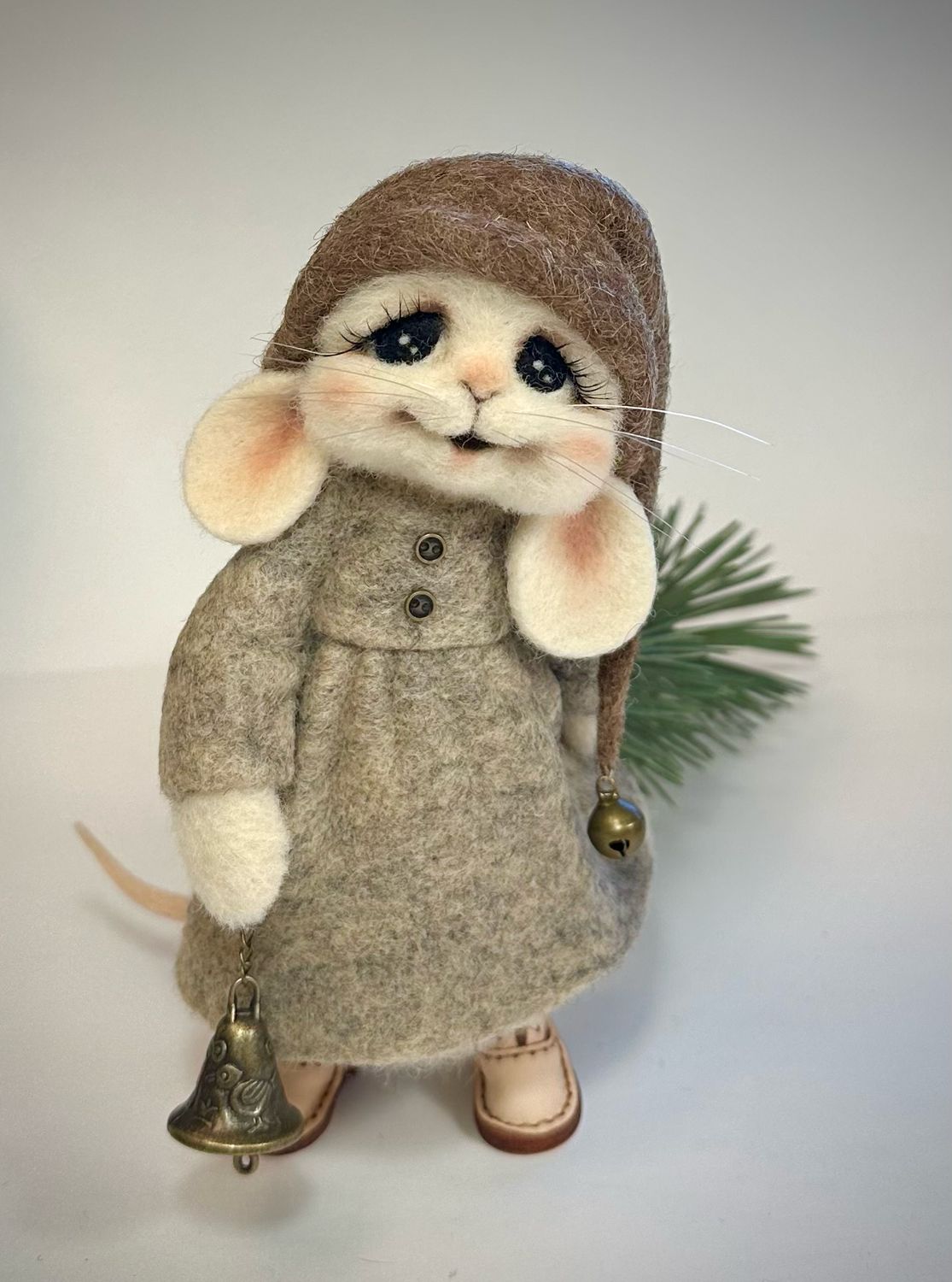 Musejenta Ingrid 17cm som ringer julen inn. BESTILLING 
