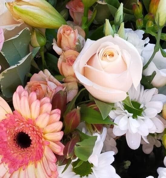Mother's Day Bouquet- Pink & Peach Bliss