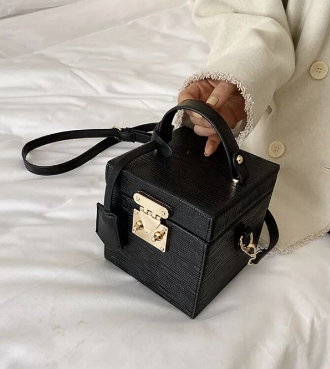 crossbody square bag