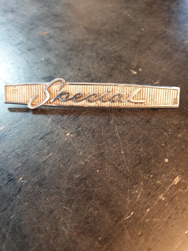 HOLDEN SPECIAL CAR BADGE