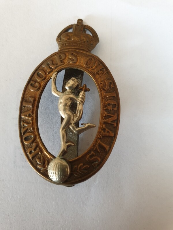 WW11 ROYAL CORPS OF SIGNALS REGIMENT MILITARY CAP/HAT BADGE