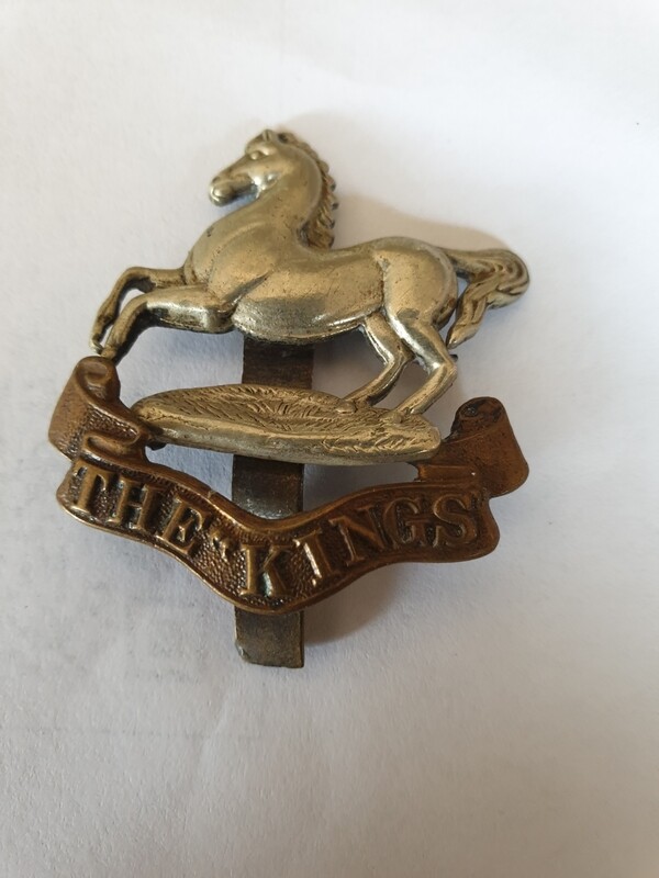 WW1 THE KINGS LIVERPOOL REGIMENT MILITARY CAP/HAT BADGE