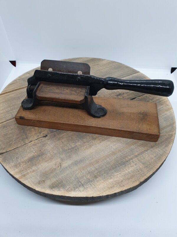 TOBACCO CUTTER McMILLAN SHEFFIELD