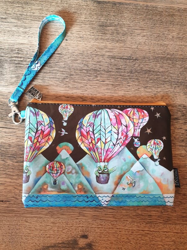 ALLEN DESIGNS TOILETRIES BAG BALLOONS "NEW"