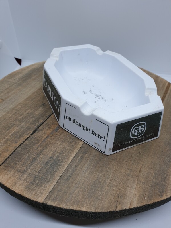 CARLTON DRAUGHT ASH TRAY