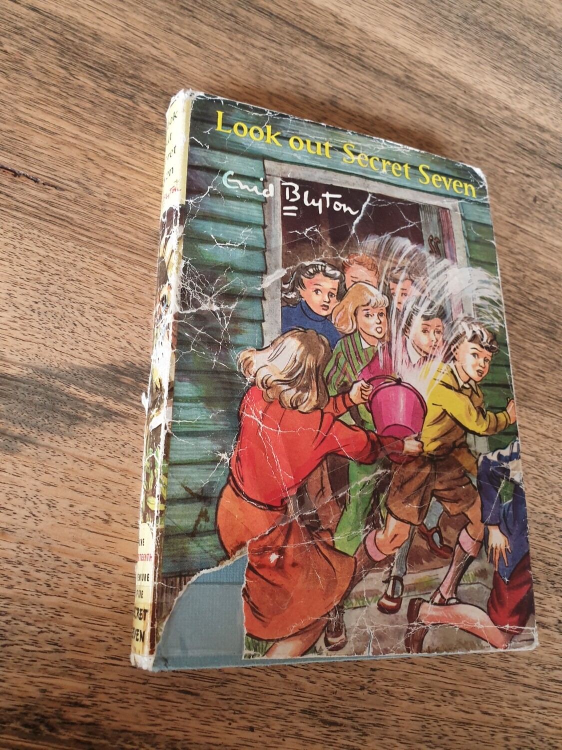 ENID BLYTON  LOOK OUT SECRET SEVEN HARDBACK