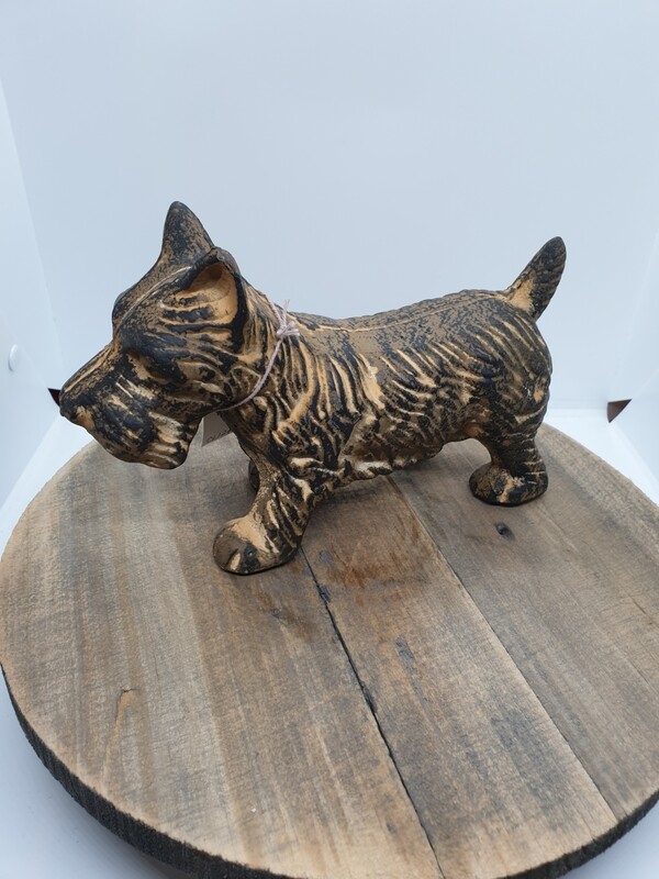 CAST IRON SCOTTIE DOG