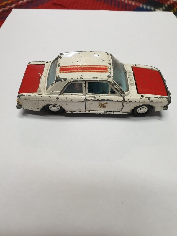 DINKY FORD CORTINA