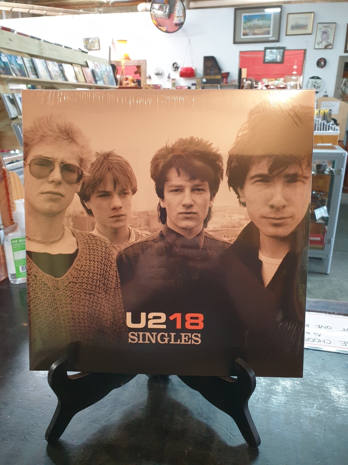 U2 18 SINGLES 2LP "NEW"