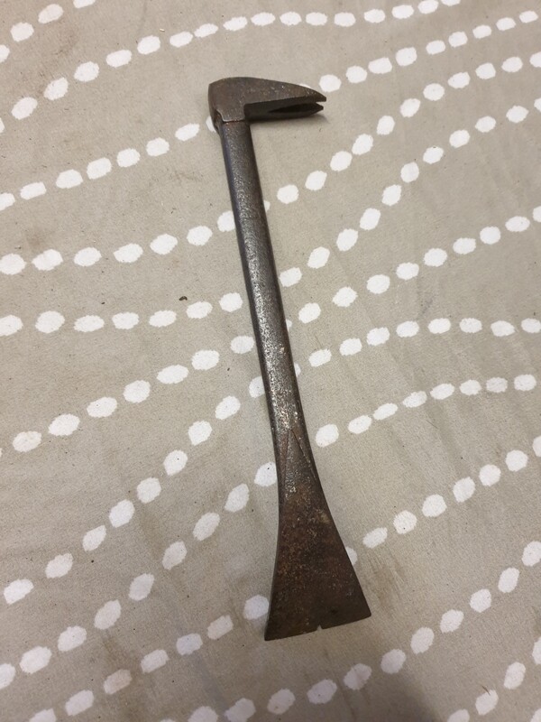 NAIL PULLERS PINCH BAR