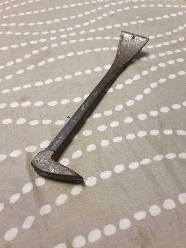 NAIL PULLERS PINCH BAR