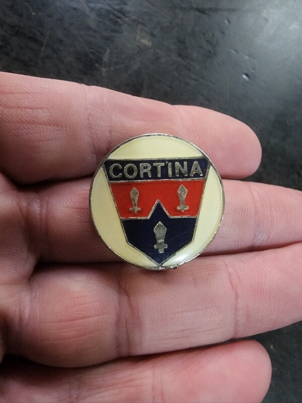 CORTINA PIN BACK BADGE