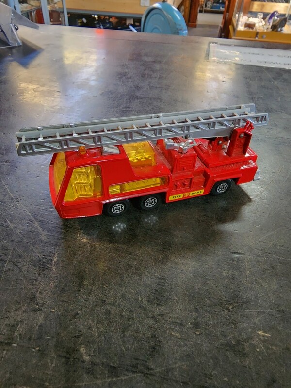 MATCHBOX SUPERKINGS FIRE TENDER 1972