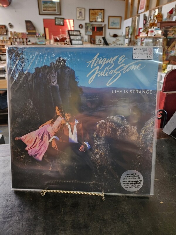 ANGUS & JULIA STONE LIFE IS STRANGE "NEW"