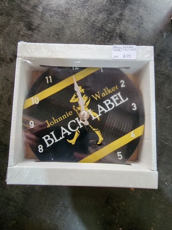 JOHNNIE WALKER GLASS CLOCK 17CM "NEW"